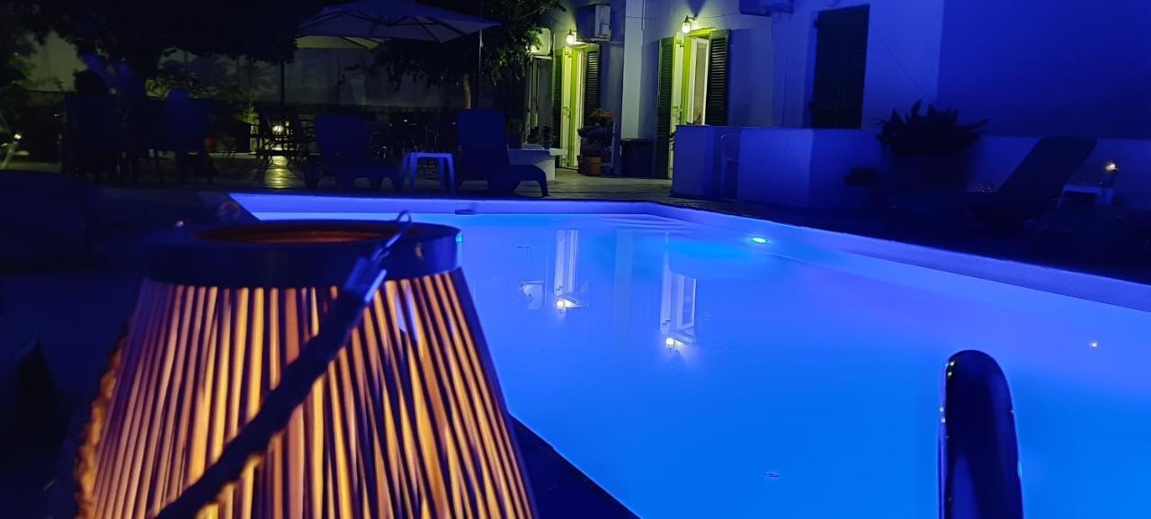 Siren Rooms And Apartments Paros Dış mekan fotoğraf